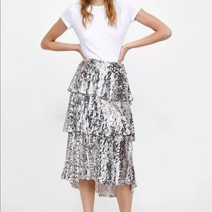 Zara silver sequin skirt. NWT!
